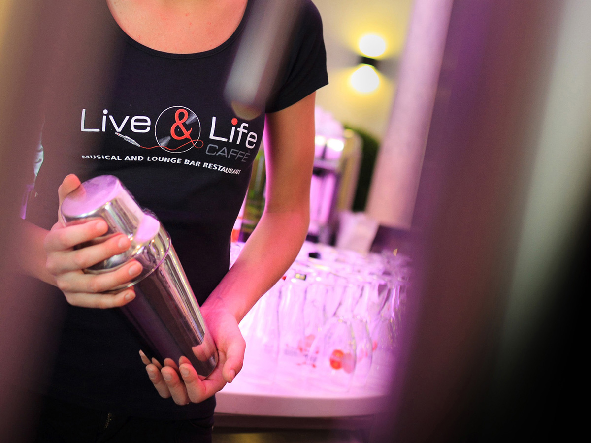 Logo Live and Life Caffè